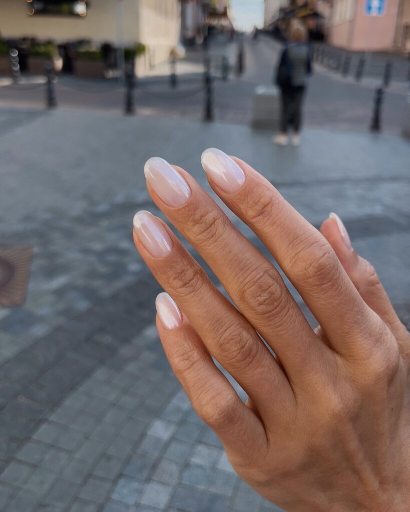Tendenze beauty per la primavera 2026 - Milky white - @sansilt | Treatwell